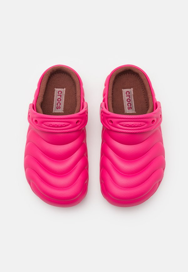 Crocs CLASSIC OVERPUFF UNISEX
