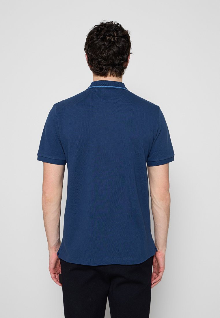 Hackett London