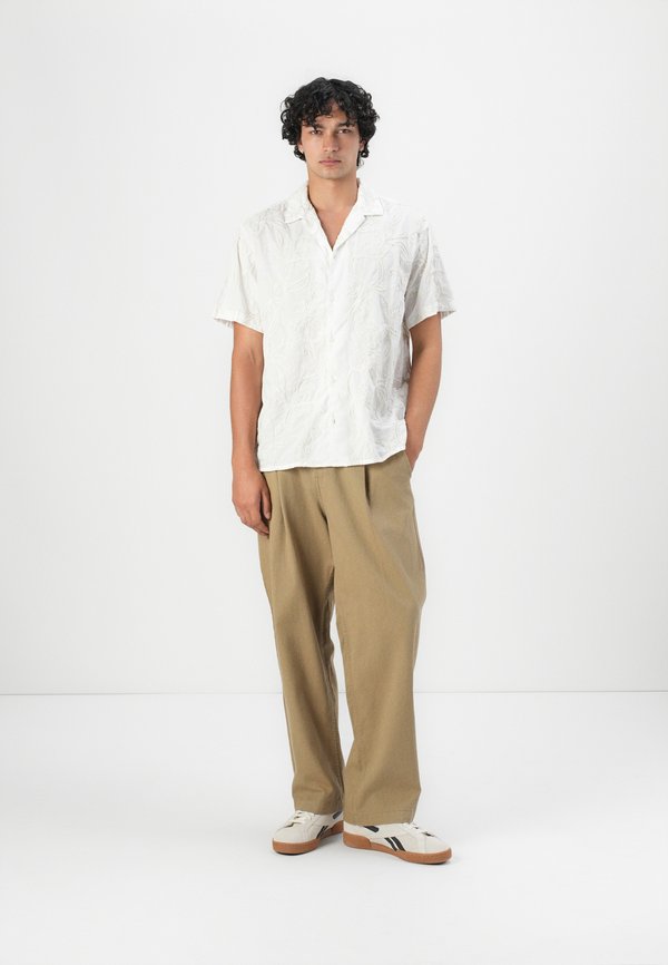 Jack & Jones Classic wide leg fit