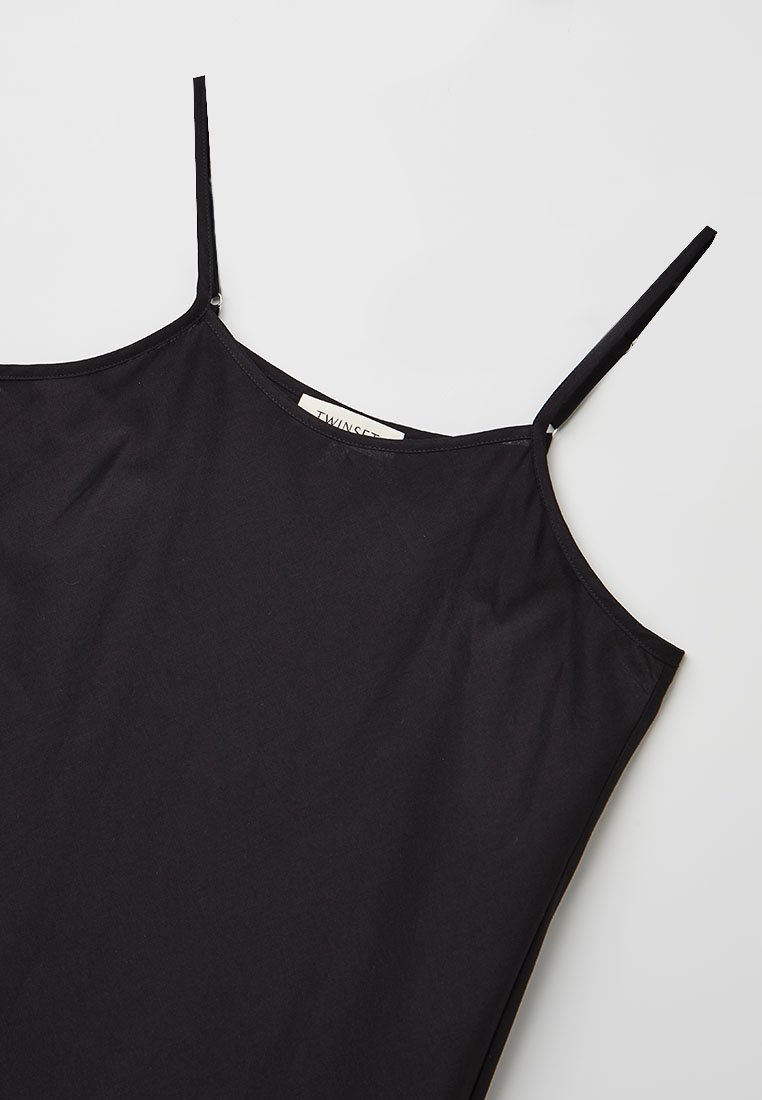 TWINSET
