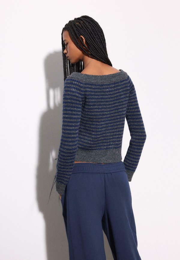 Stradivarius BOAT NECK WITH ZIP