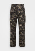 Schwarz-beige Leopardenmuster-Hosen mit geradem Schnitt, elastischem Bund und glatter Textur.
