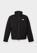 Schwarze wasserdichte Jacke mit hohem Kragen, Reißverschluss vorne, zwei Seitentaschen und Logo auf der Brust. Verfügt über verstellbare Bündchen und eine glatte Textur.
