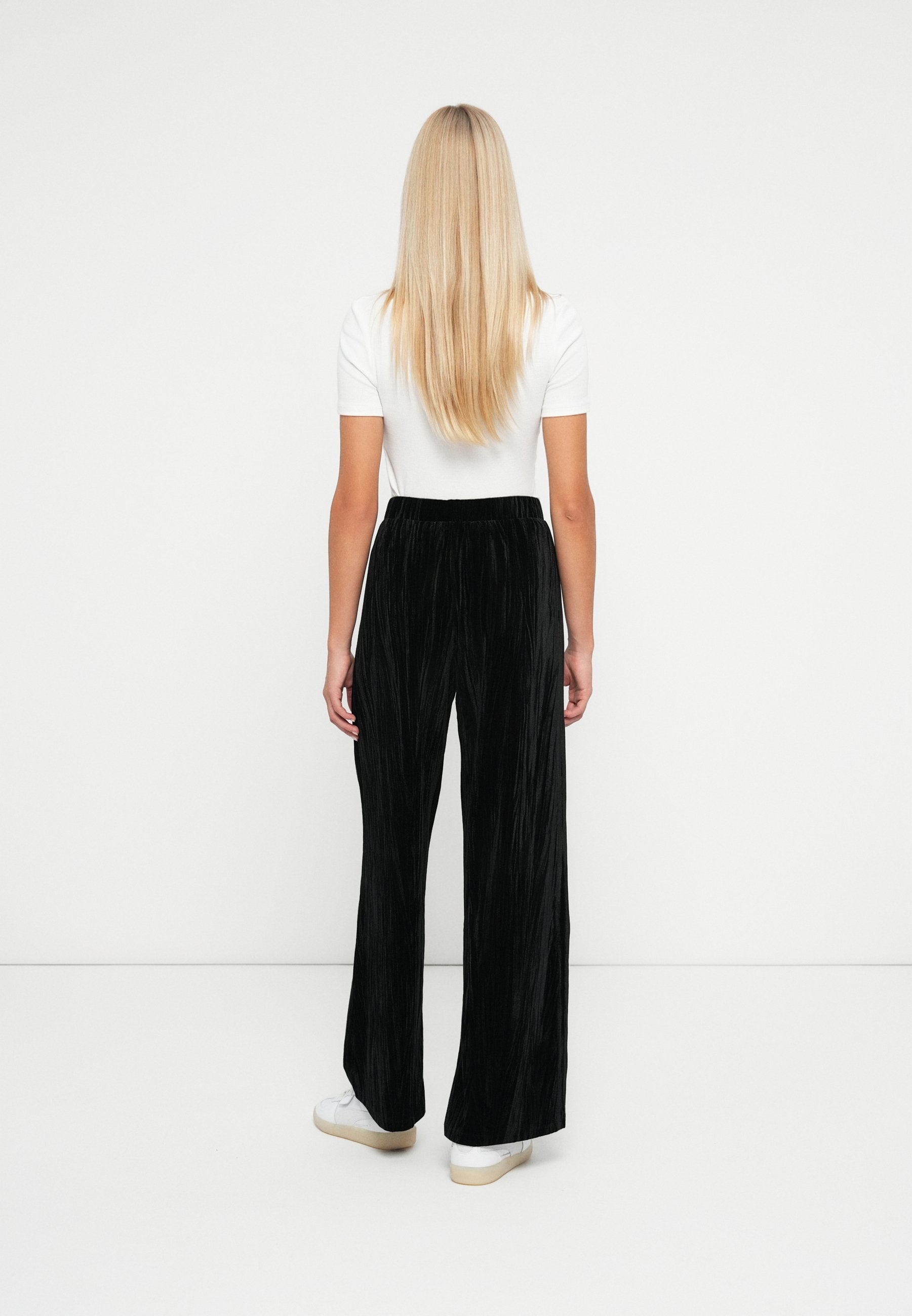 ONLVELVEA WIDE PANT  Media 4