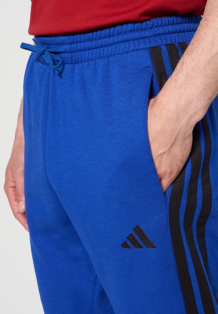 adidas Sportswear REGULAR FIT