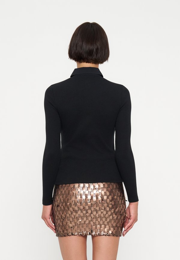 DKNY