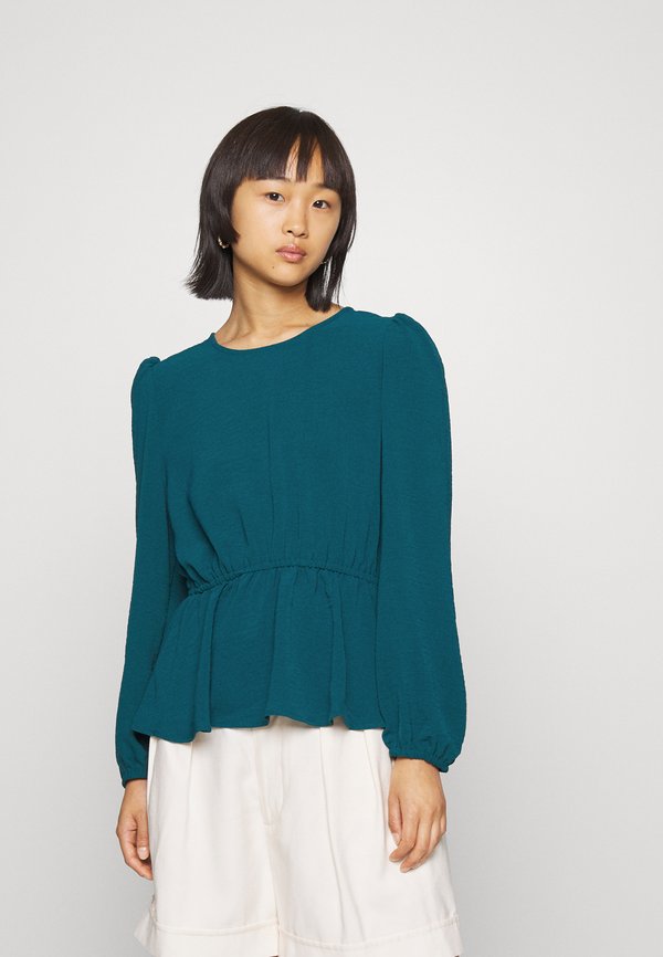 ONLY Petite ONLMETTE O NECK
