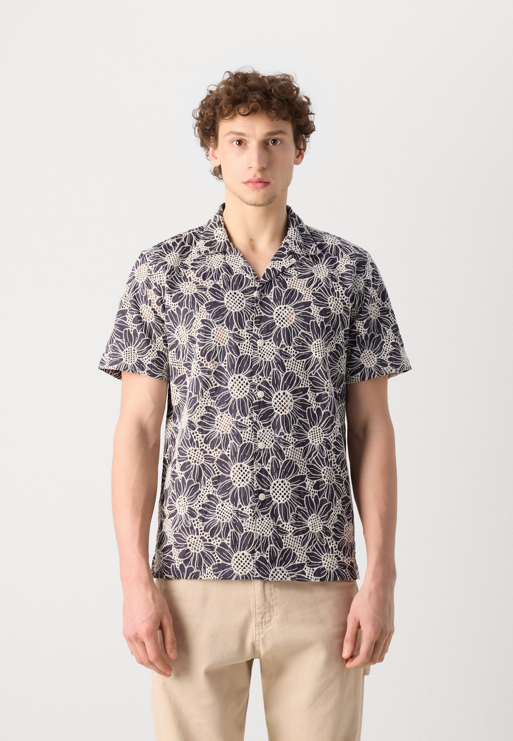 SUNFLOWER SHIRT Media 4