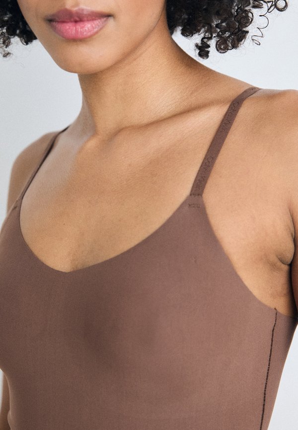 Calvin Klein Underwear SCULPTED FIRM STAY PUT