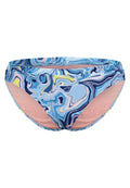 Schwimmslips mit einem marmorierten Muster in Blau, Pink und Gelb. Hergestellt aus dehnbarem Stoff mit kontrastierenden pinken Akzenten an den Seiten.