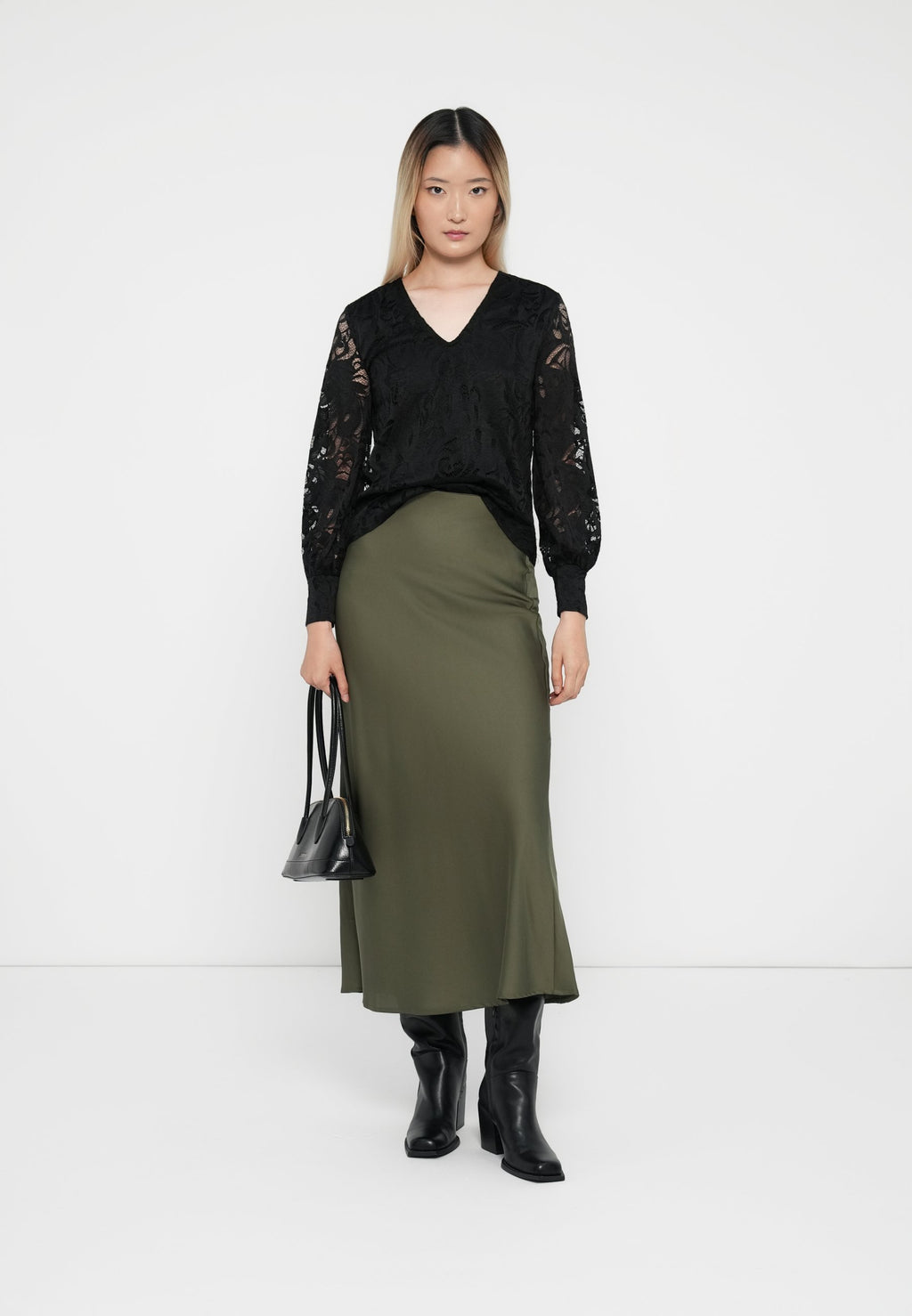 VILA VISTASIA V NECK