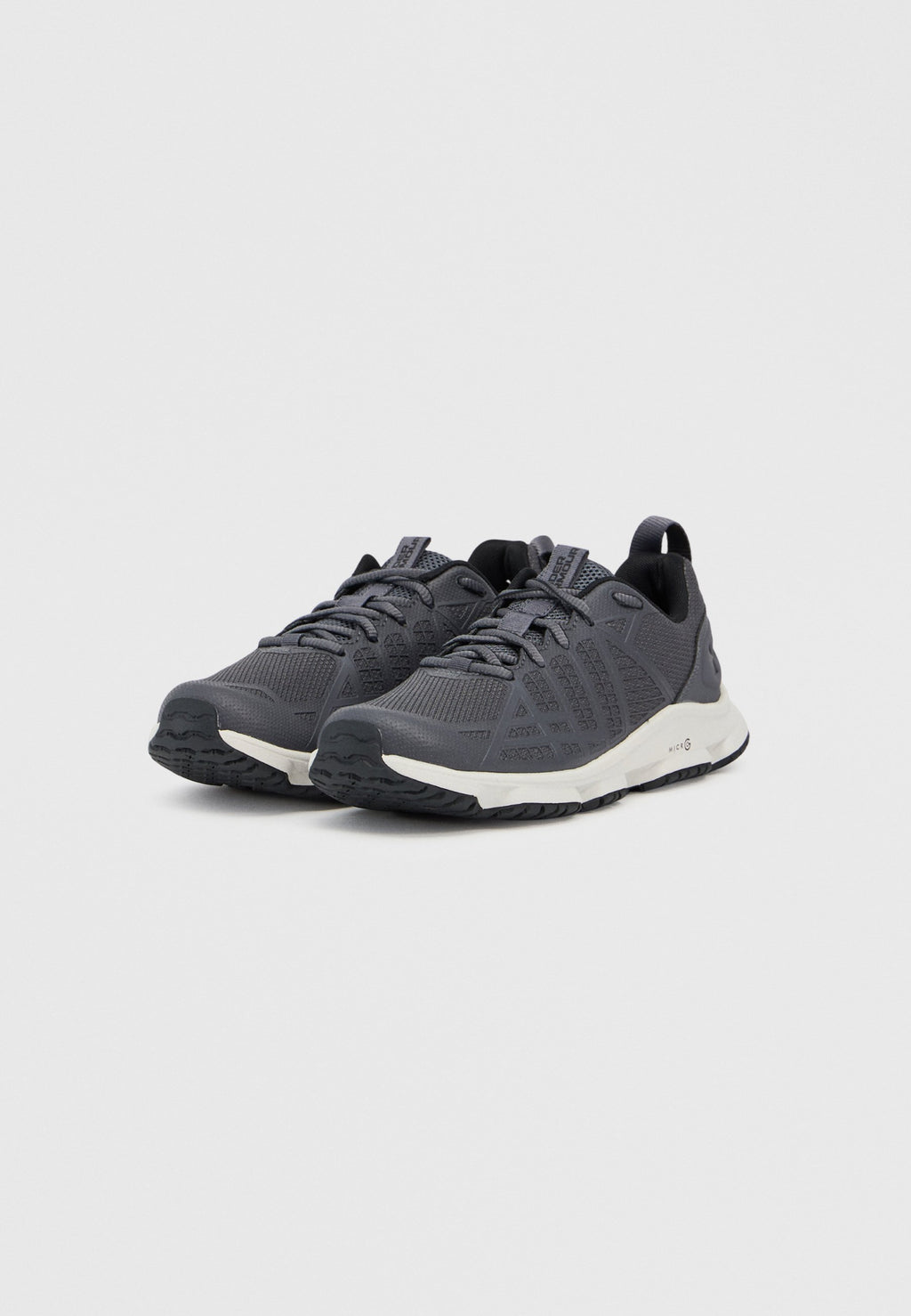 Under Armour MG STRIKEFAST