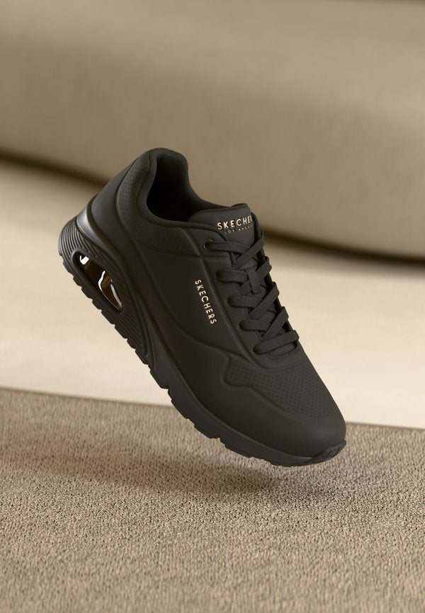 Skechers UNO WIDE FIT - Trainers - black