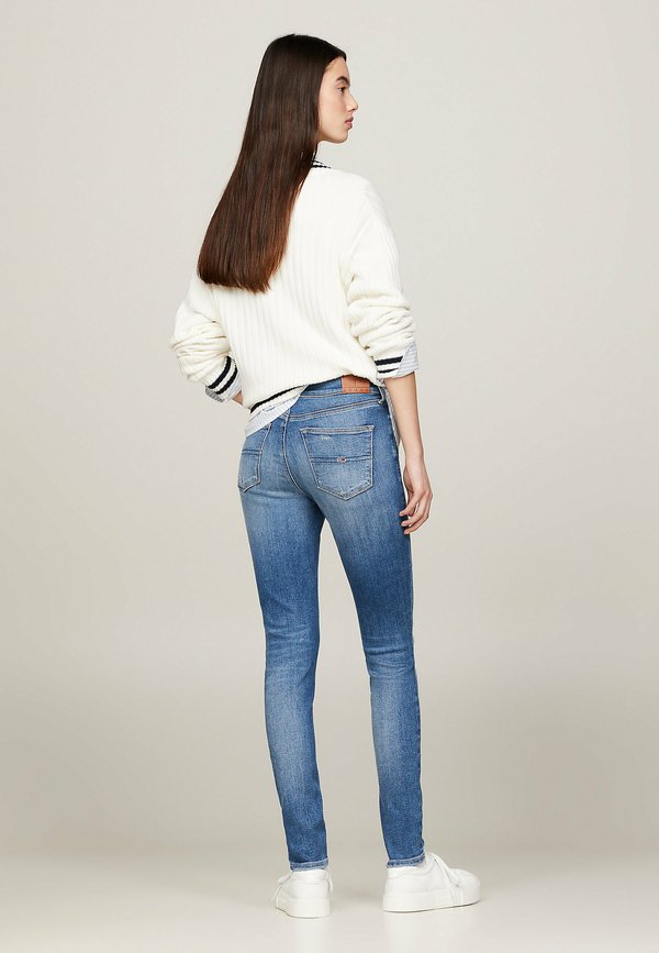 Tommy Jeans NORA MID RISE DISTRESSED