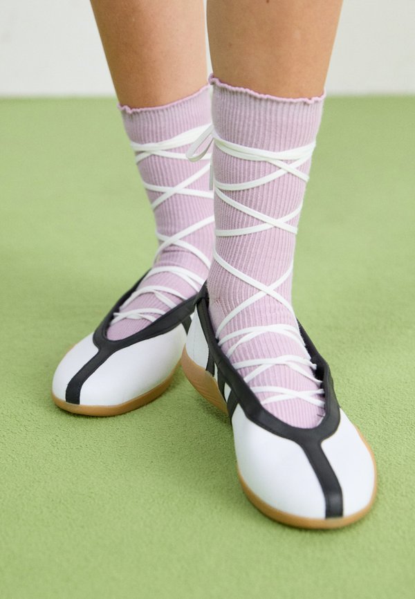 adidas Originals TAEKWONDO MEI BALLERINA - Ankle strap ballet pumps - cloud white/core black/gum