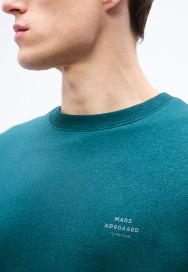 Mads Nørgaard STANDARD CREW LOGO
