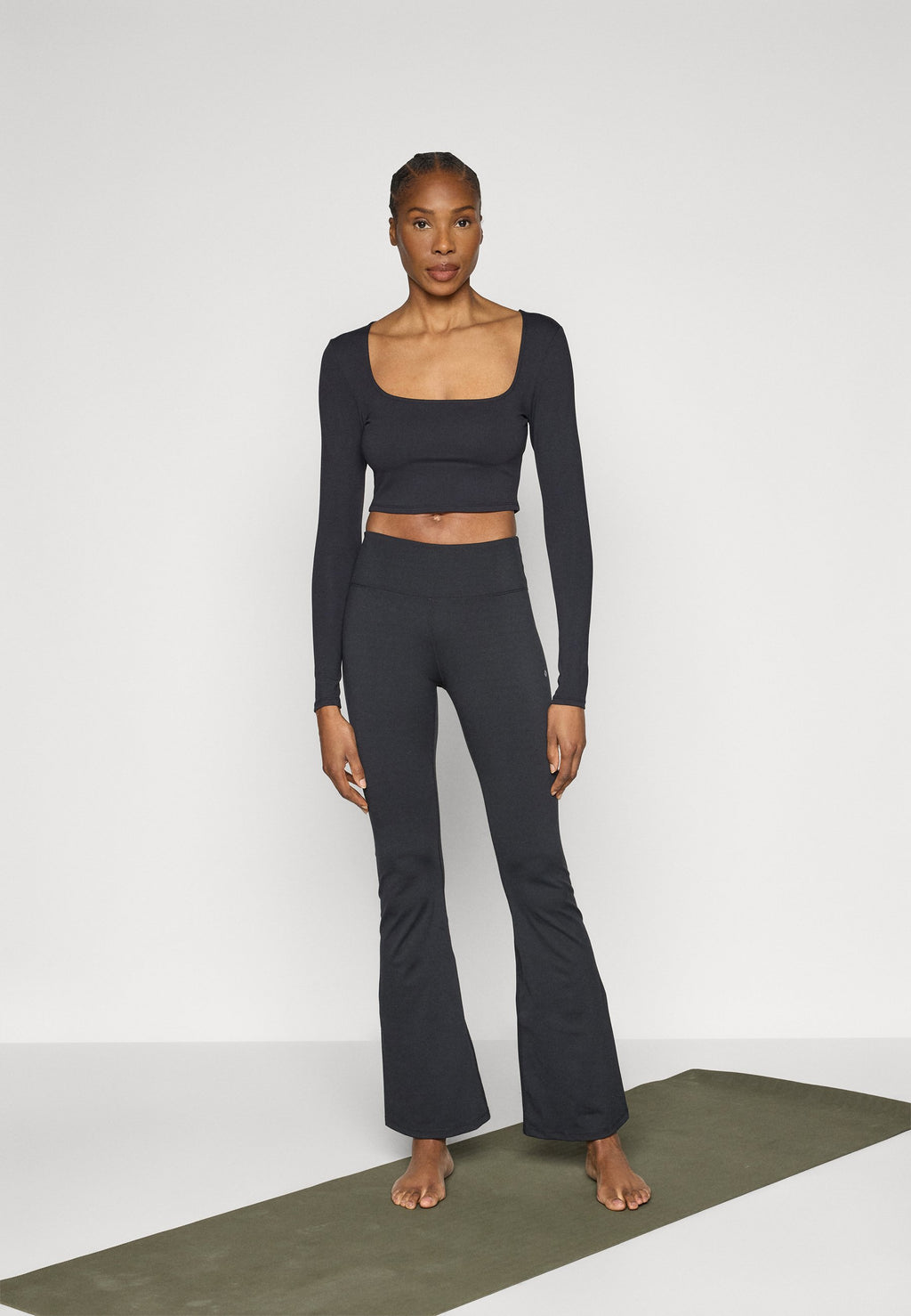 Even&Odd active CROPPED SQUARE NECK LONG SLEEVE TOP