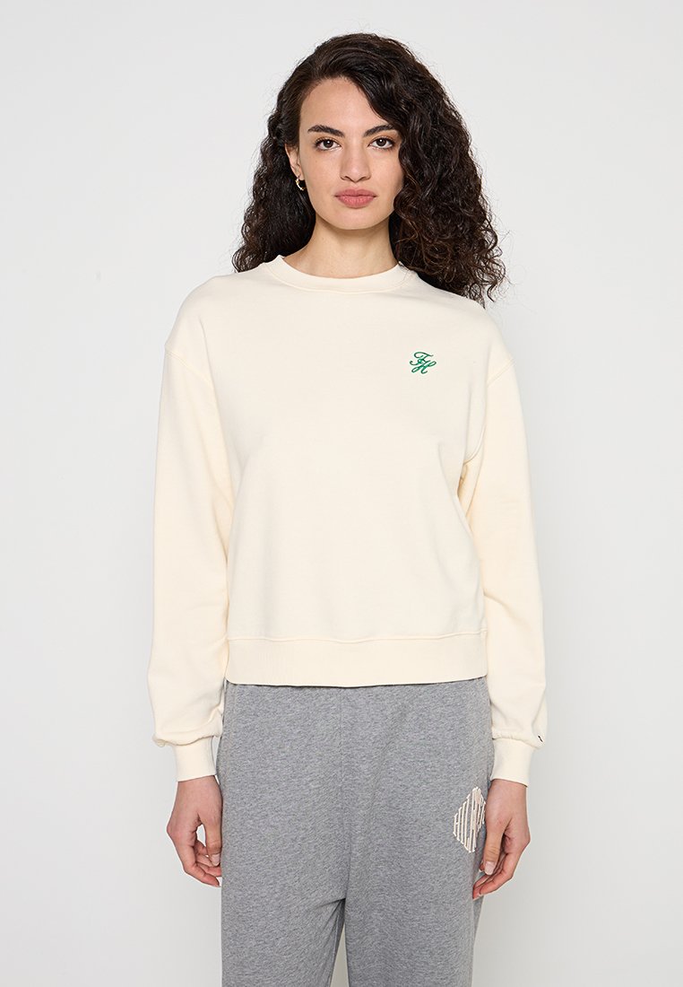 REGULAR FIT Media 1