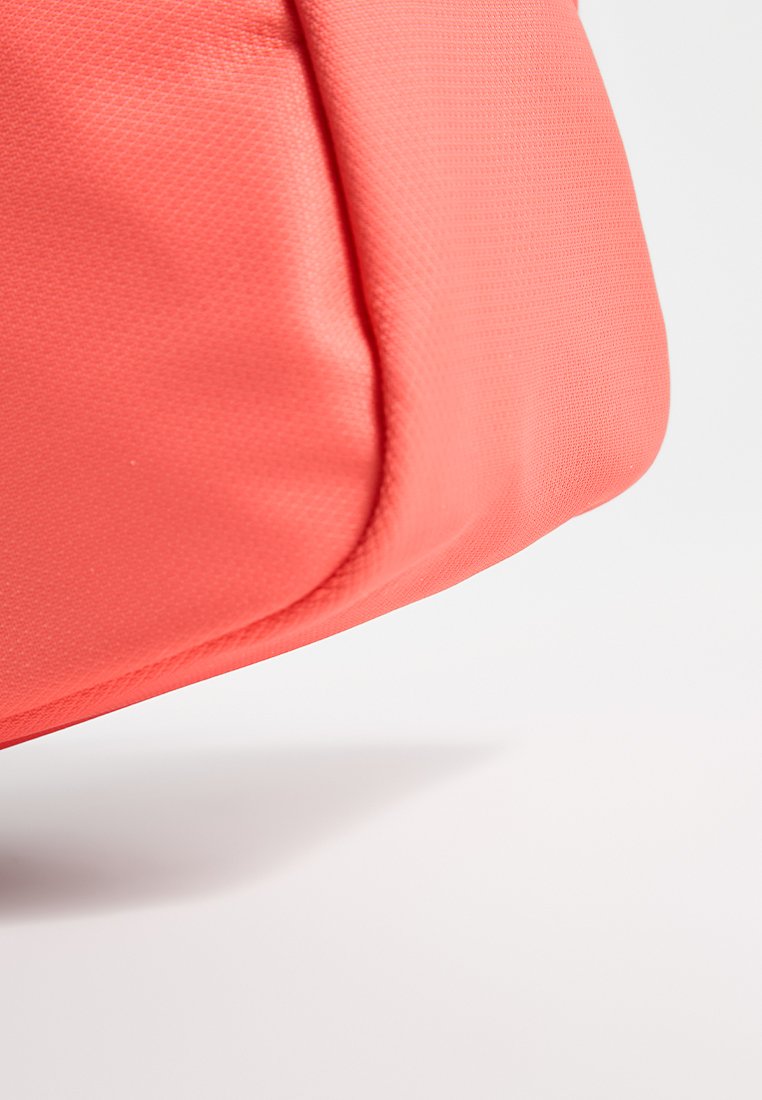 Mandarina Duck STYLE