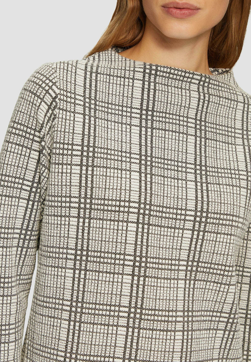 GEMUSTERTES -MIT TURTLENECK Media 4