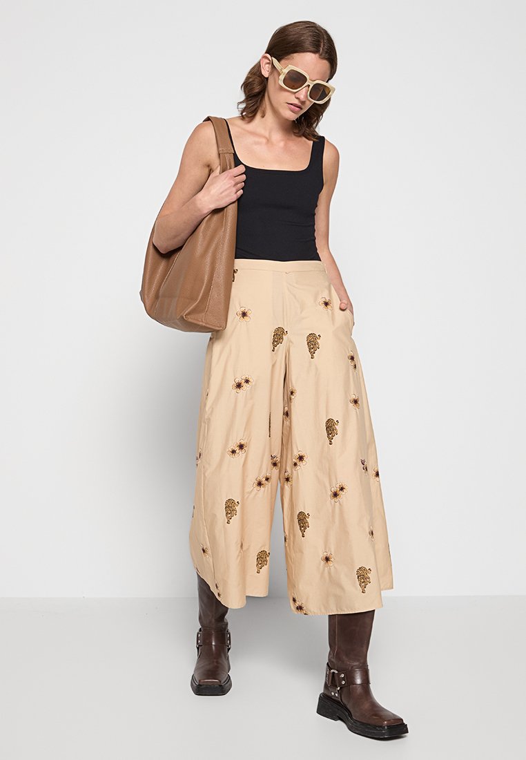 TWINSET