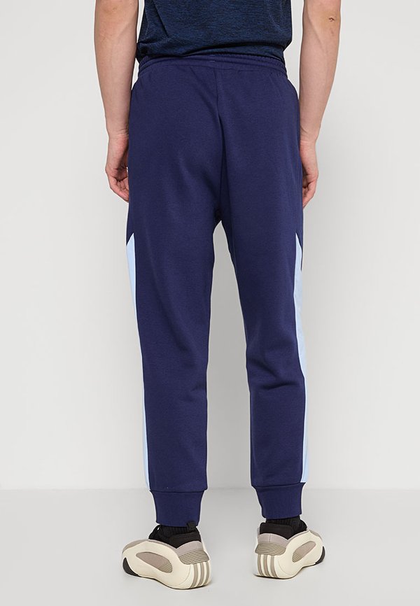 adidas Performance REGULAR FIT