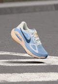 Nike Performance STRUCTURE PLUS - Road running shoes - white/mystic navy/aluminum/sundial/barely orange