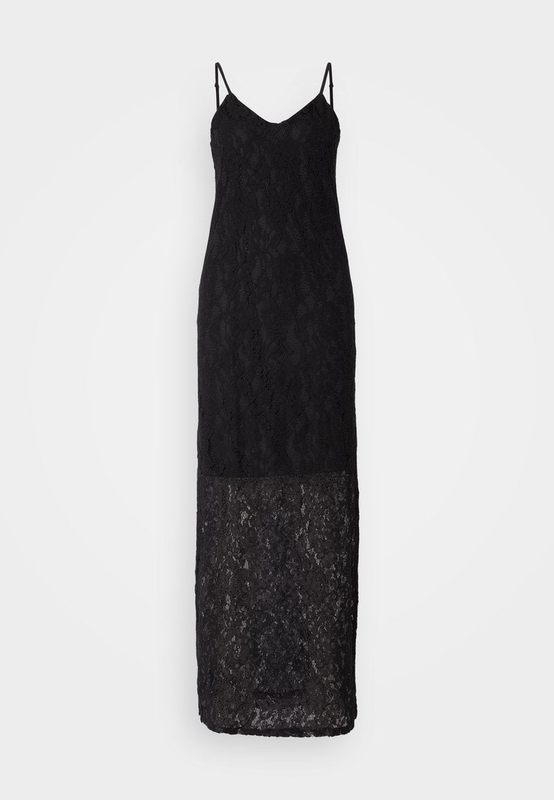 Schwarzes Spitzenkleid mit dünnen, verstellbaren Trägern, einem V-Ausschnitt und einem figurbetonten Oberteil, das zu einem langen, transparenten Spitzenrock reicht.