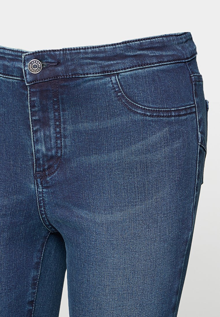 Armani Exchange Jeans Skinny Fit Media 3