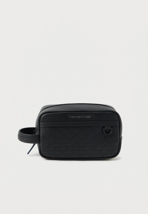 Tommy Hilfiger MODERN REPEAT FLAG METAL LOGO WASHBAG - Wash bag - black