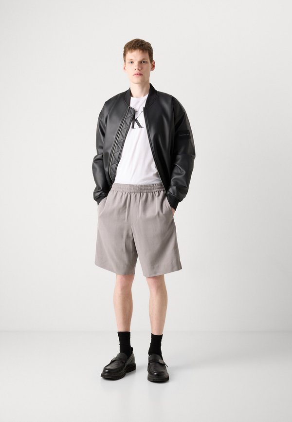 Calvin Klein PULL ON