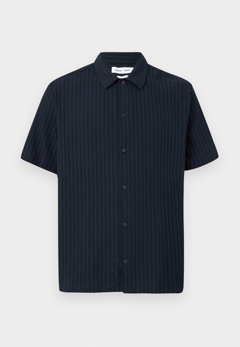 AVAN SHIRT Media 1