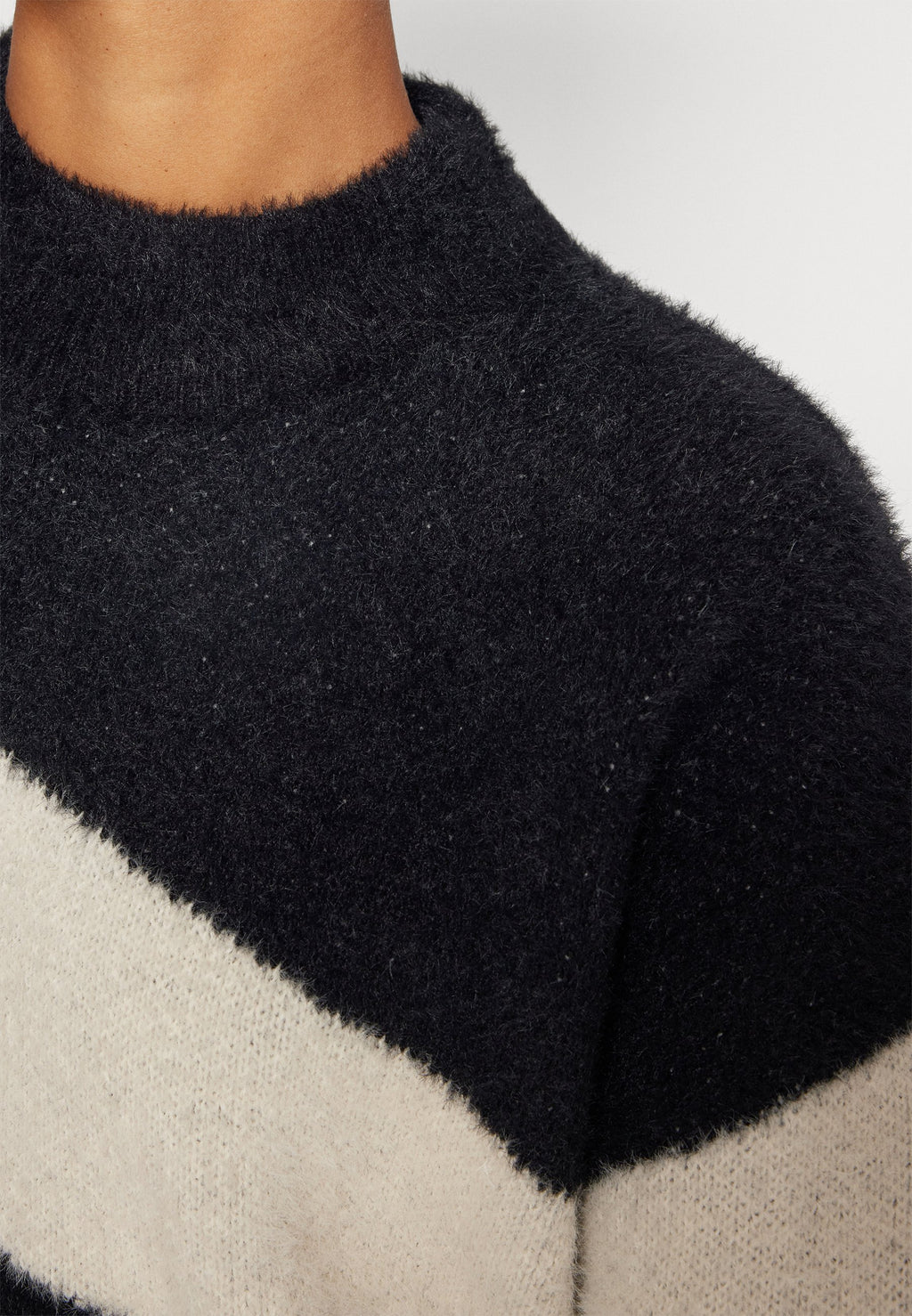 VILA VIGRACE HIGH NECK
