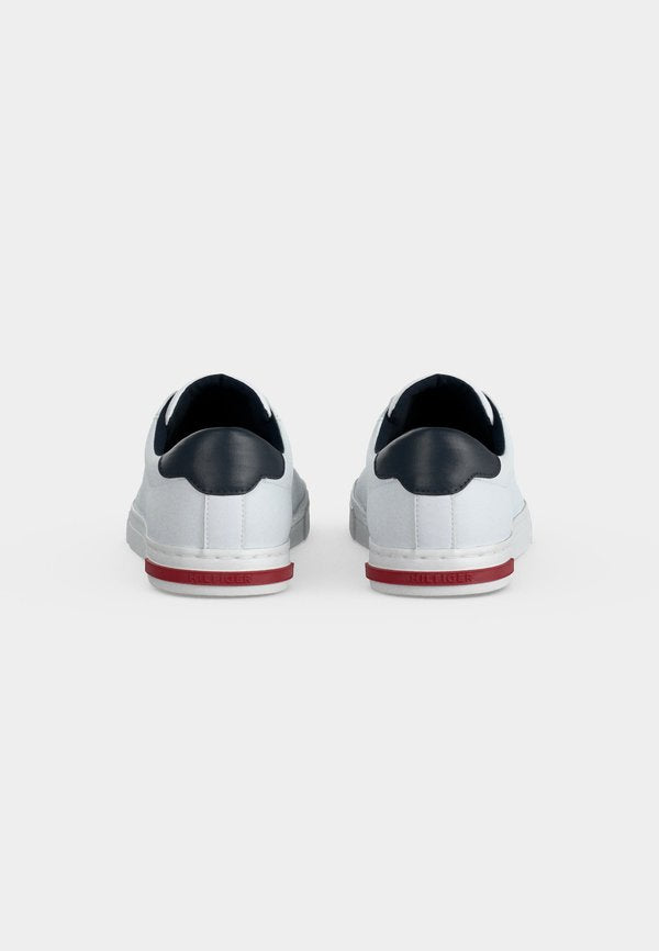 Tommy Hilfiger ESSENTIAL