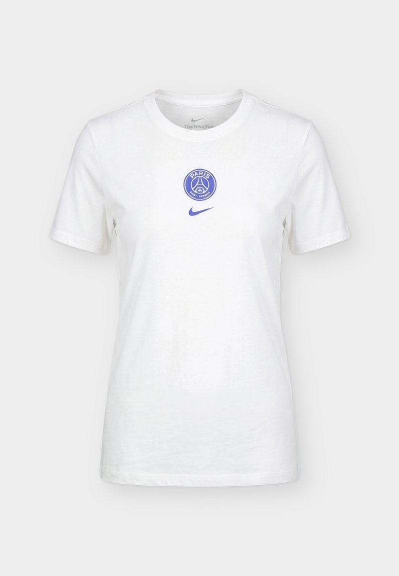 Weißes T-Shirt mit kurzen Ärmeln, blauem Paris Saint-Germain-Logo und Nike-Swoosh in der Mitte auf der Brust.