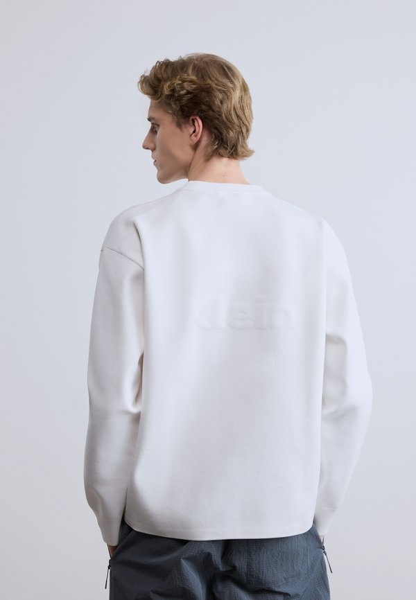 Calvin Klein Jeans 3D CHEST LOGO MODERN