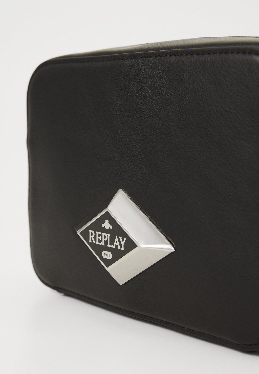 Replay CAPRI RHOMBUS CAMERA BAG