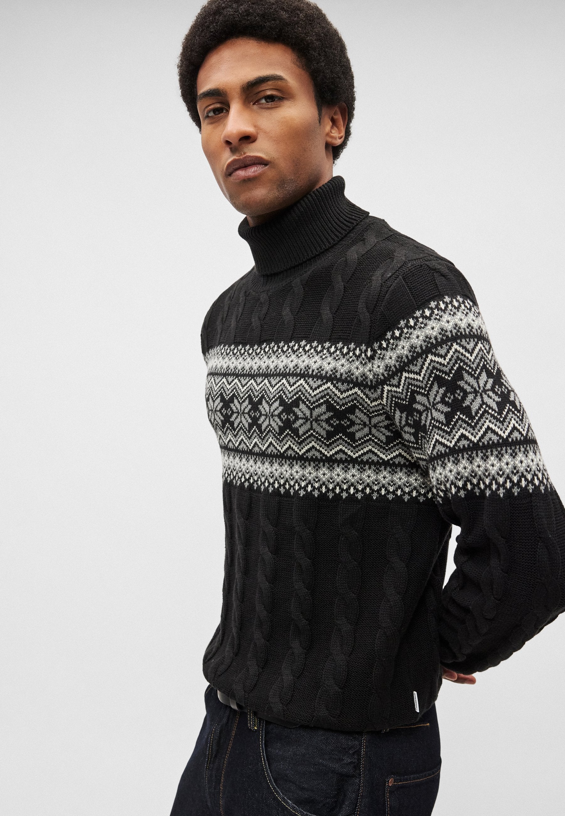 CABLE ROLL NECK  Media 7