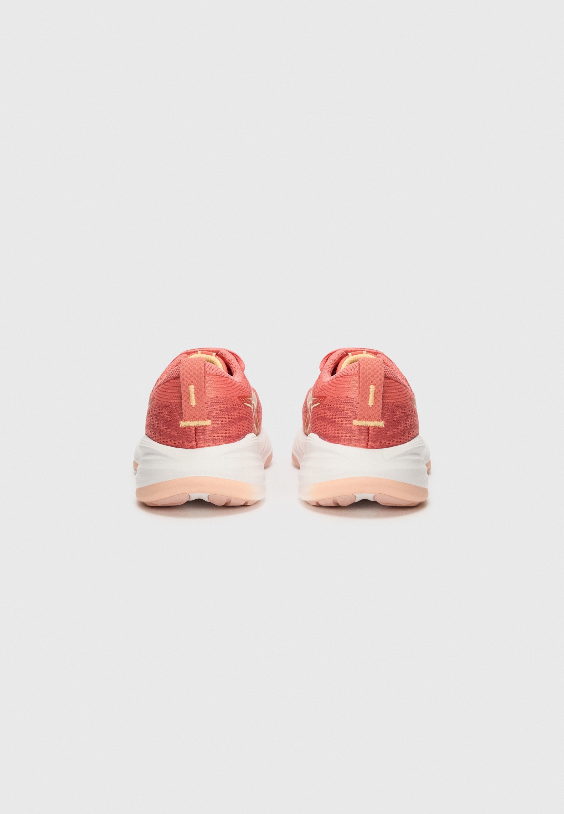GEL CUMULUS 27 UNISEX Media 3