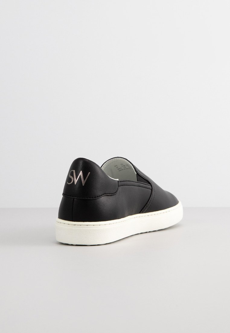 Stuart Weitzman DARYL