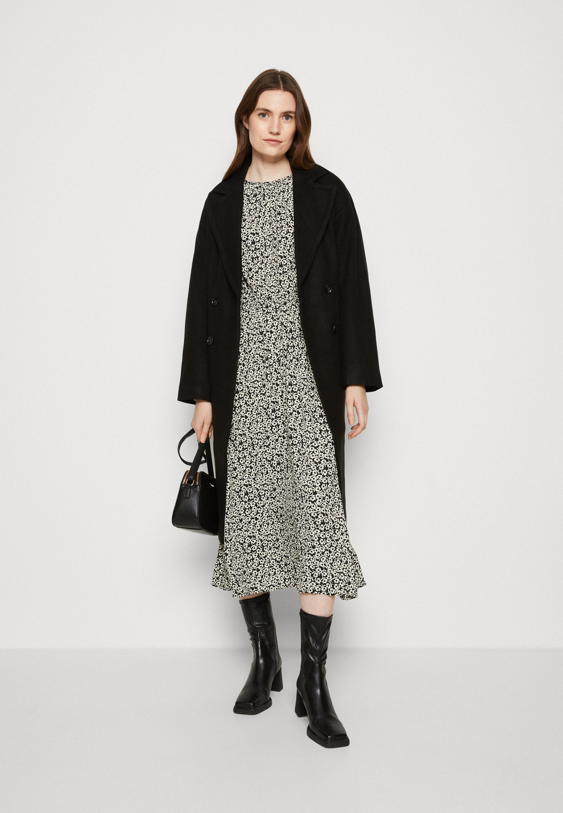 GAP CUTOUT MIDI