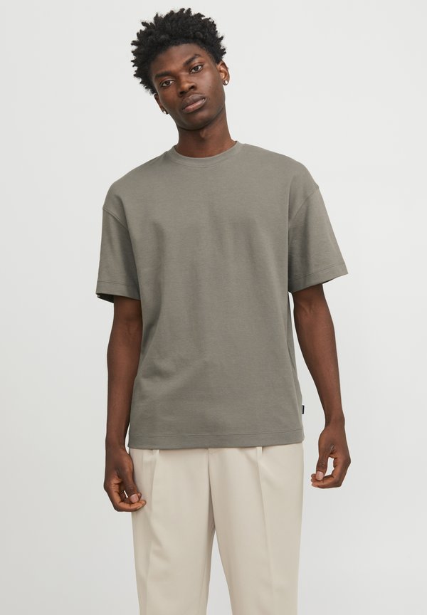 Jack & Jones Plain - Basic T-shirt - braun