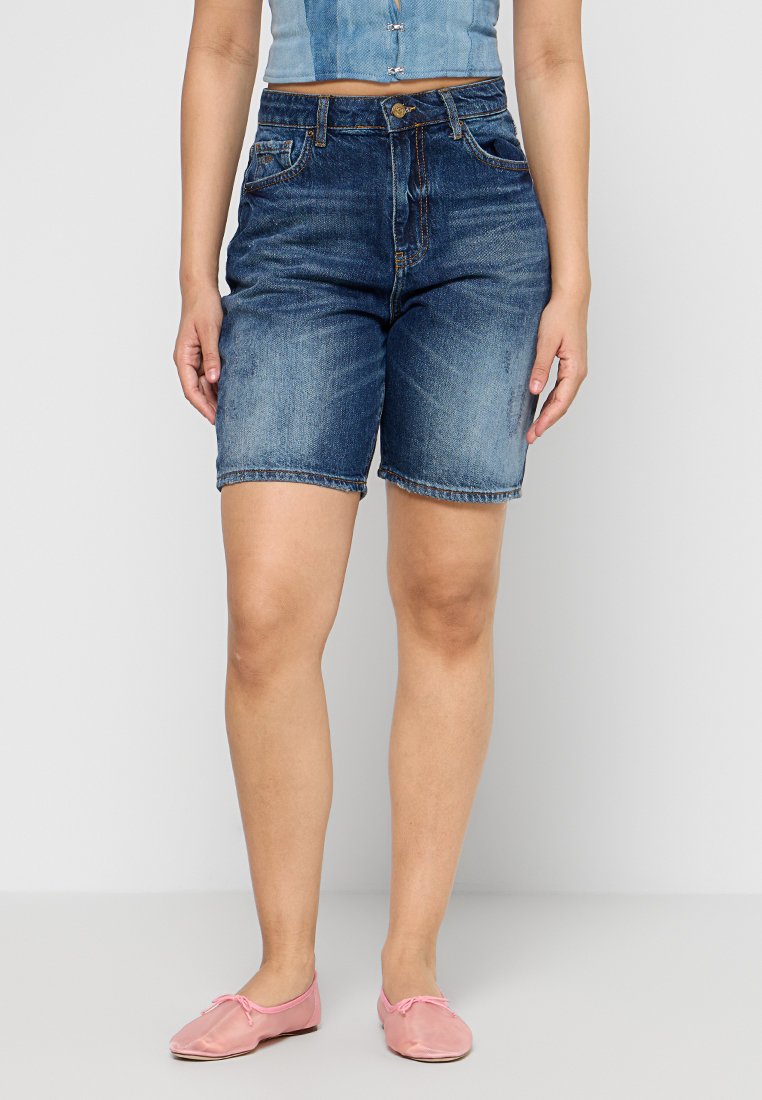 5 POCKETS BERMUDA SHORTS Media 1
