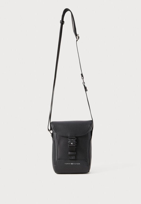 Tommy Hilfiger MODERN FLAP MINI REPORTER UNISEX - Cross body bag - black
