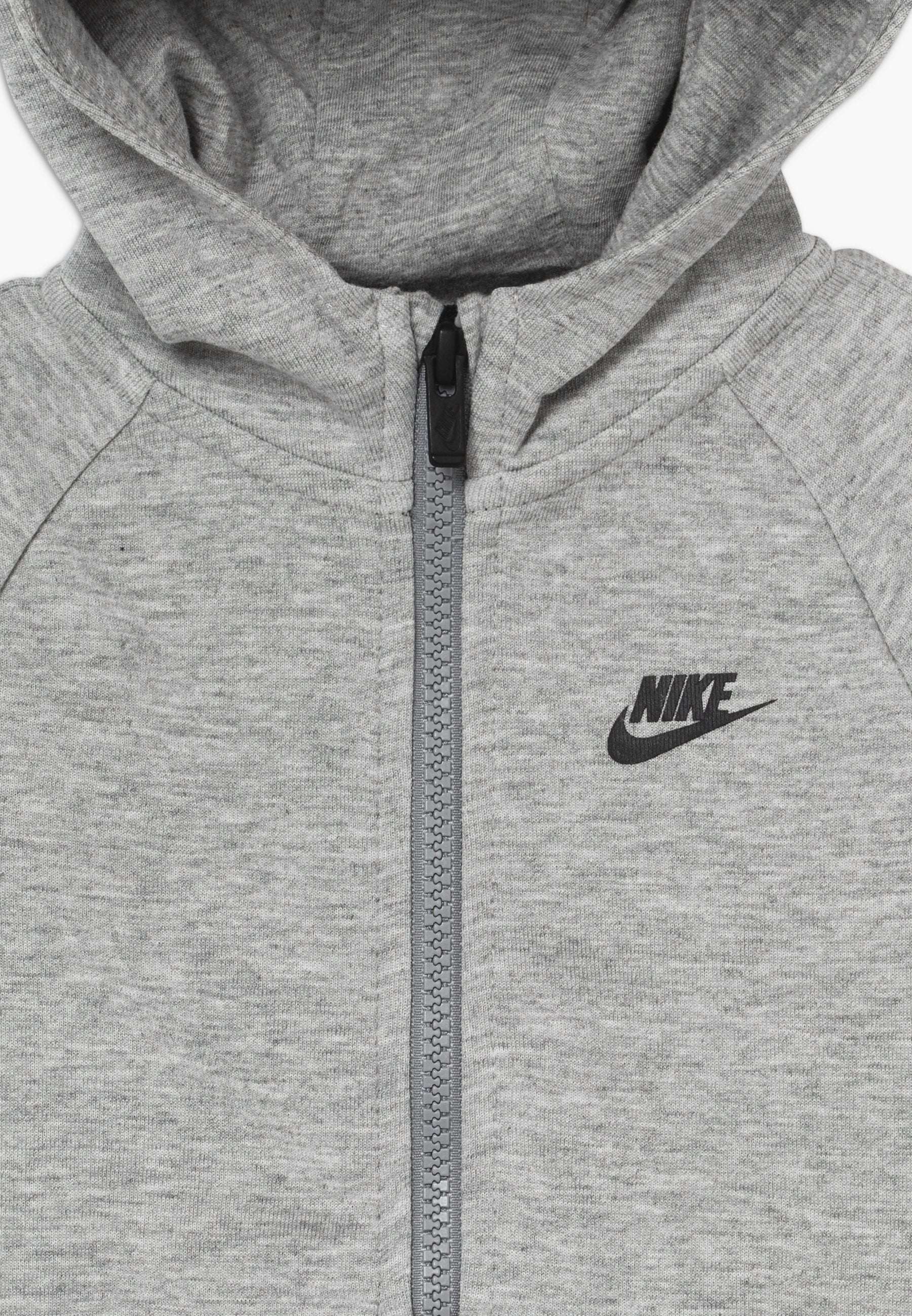 Nike Sportswear TECH ESSENTIALS BABY SET