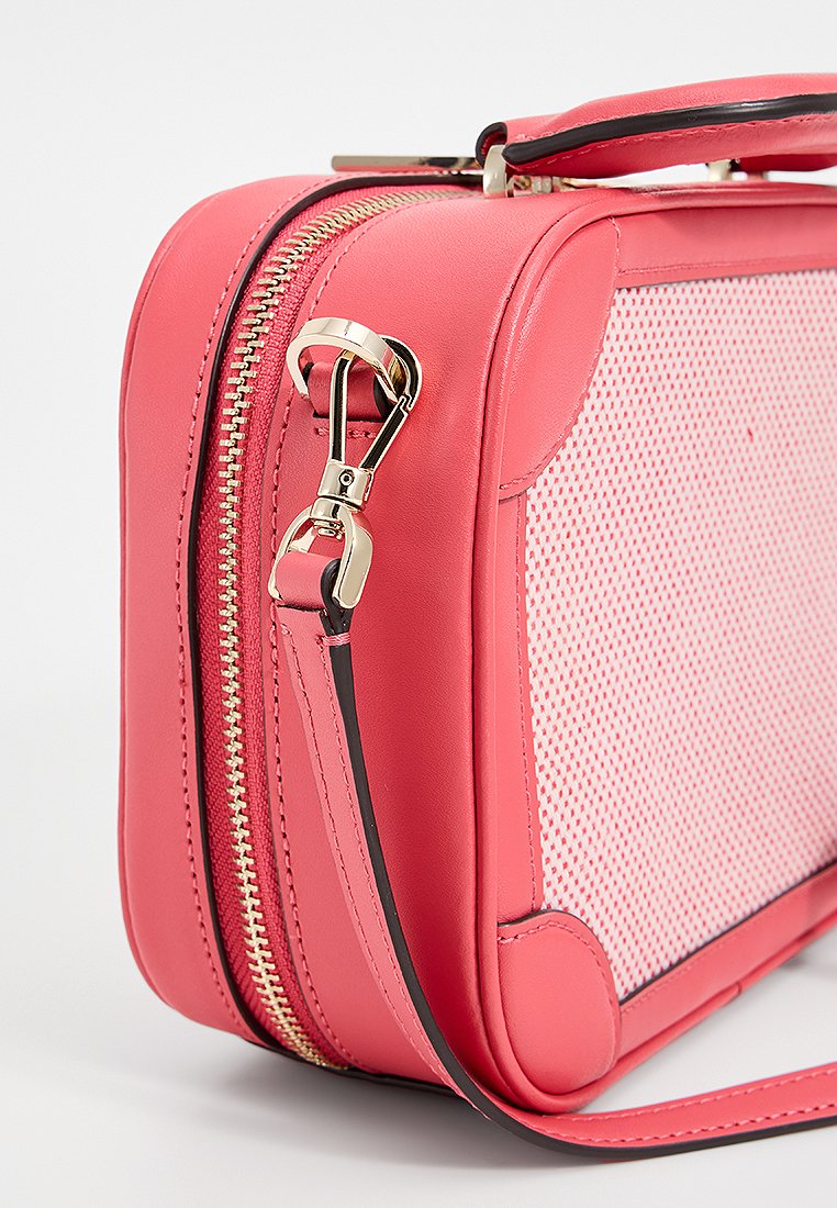kate spade new york