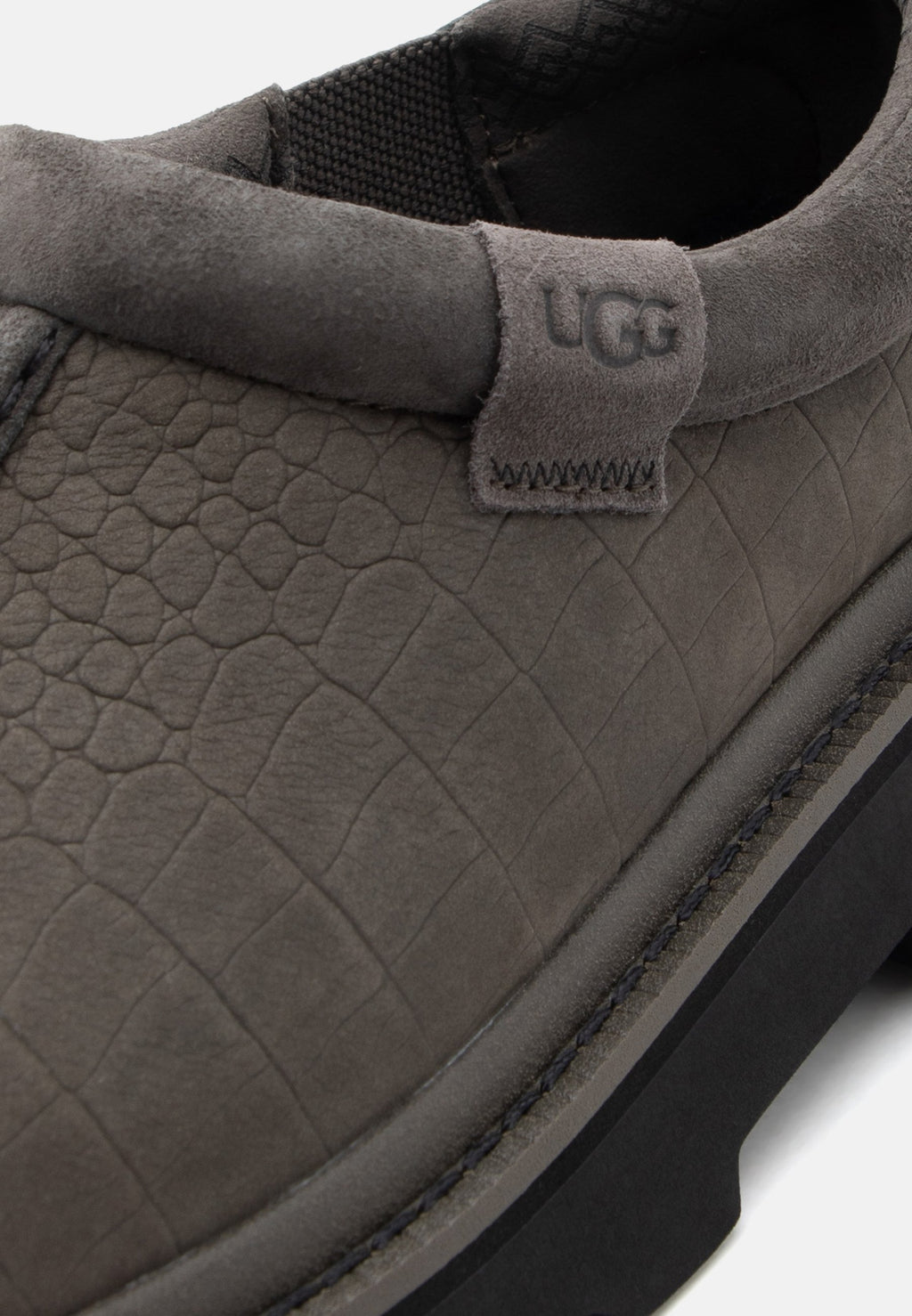 UGG TASMAN LUG EMBOSSED
