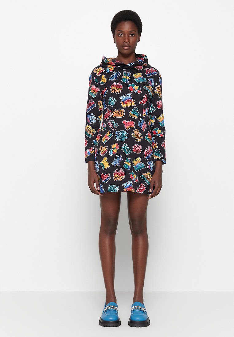 Love Moschino