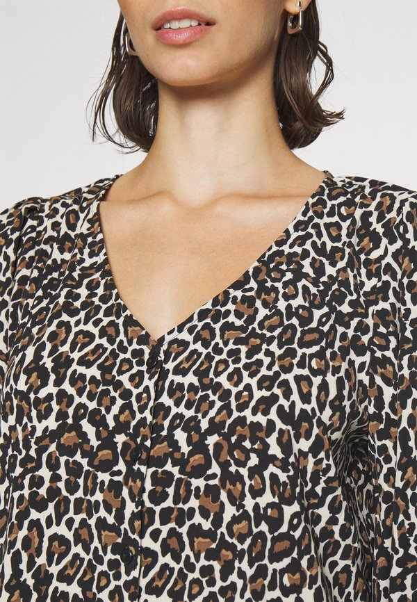 Vero Moda Petite VMNAJA V-NECK PLEAT