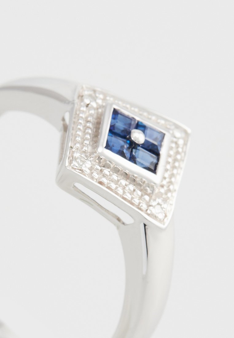 Art Deco 0,02 CT. DIAMOND